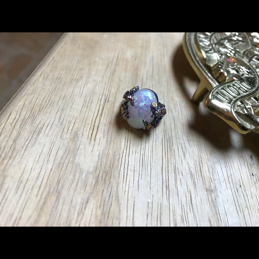 Woman’s Opal Silver Ring! - Picture 5 of 7